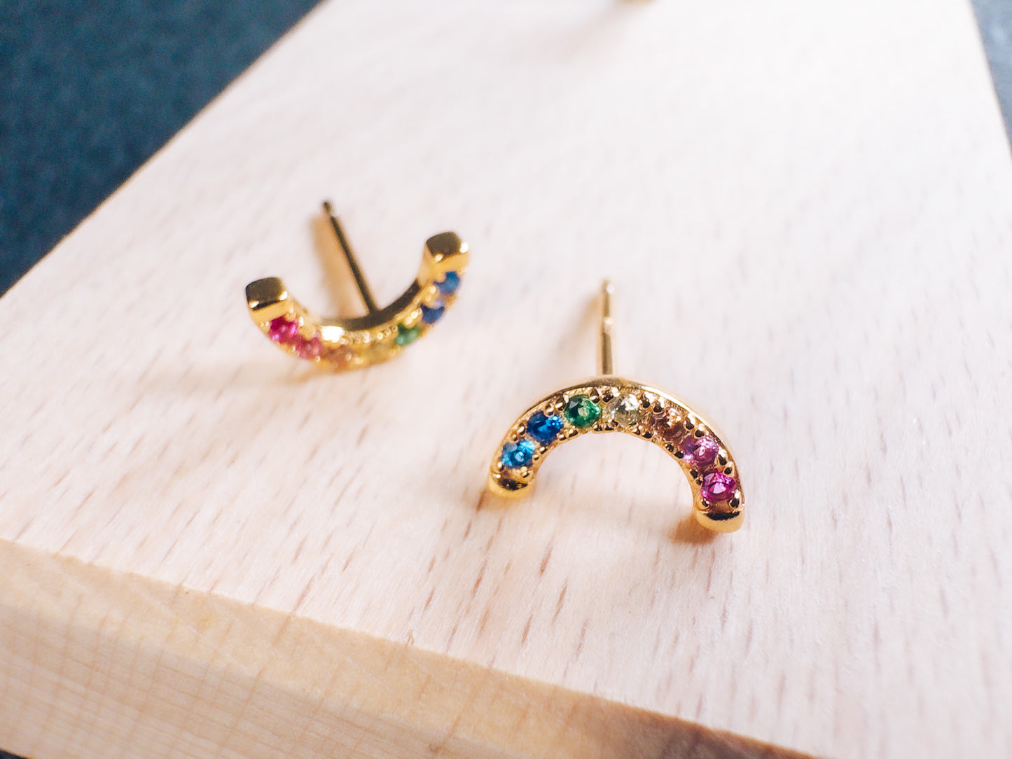 18k Gold Rainbow Arch Studs