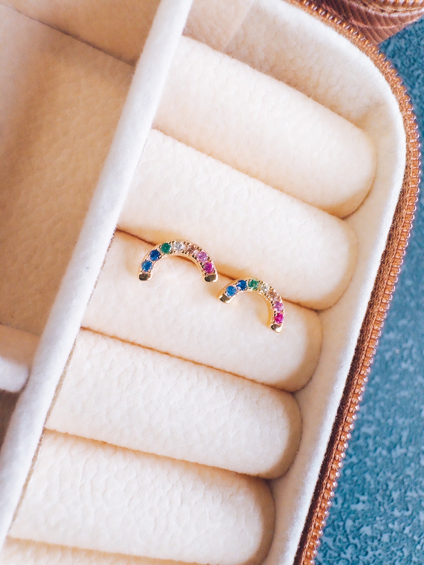 18k Gold Rainbow Arch Studs