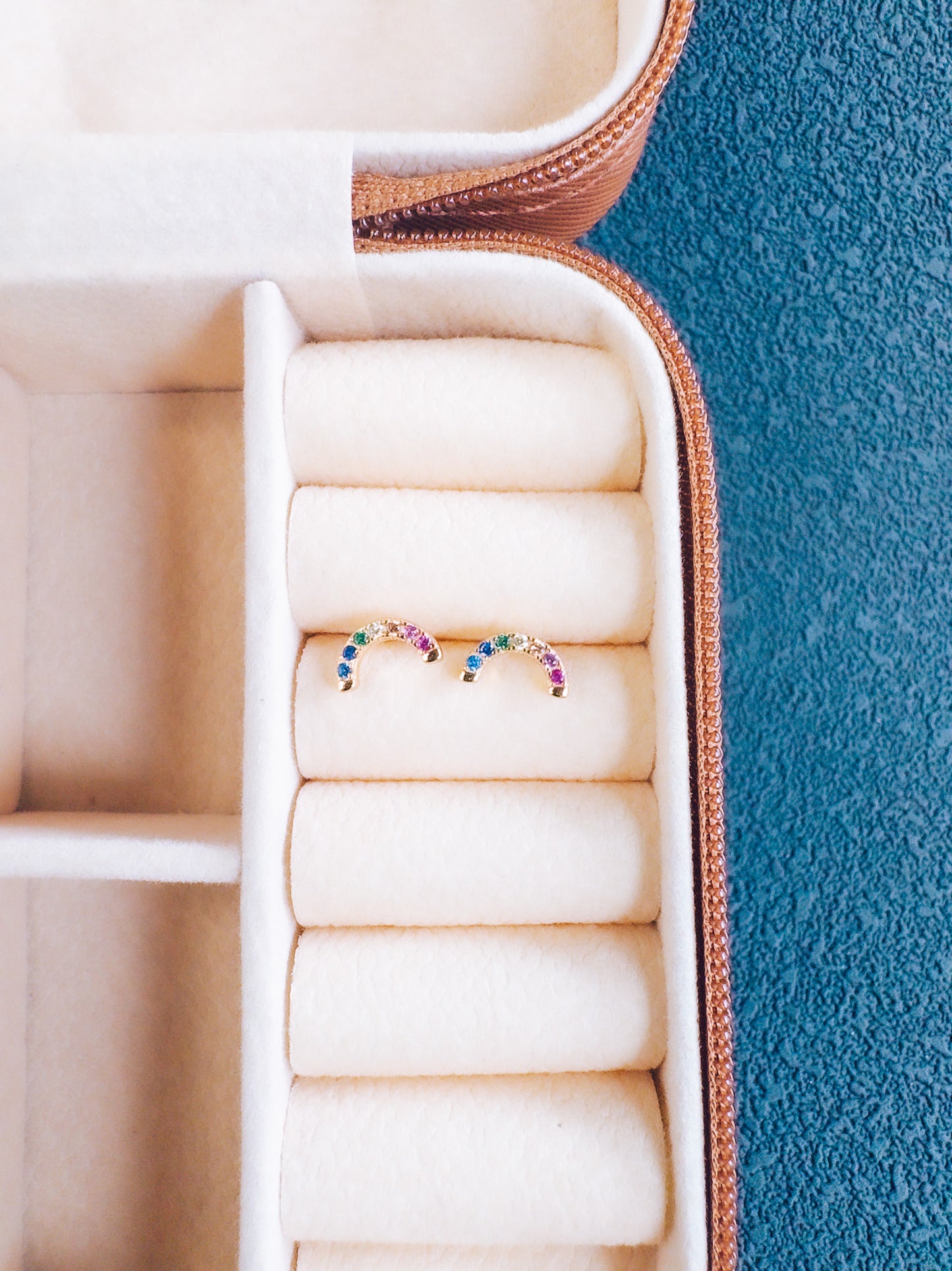 18k Gold Rainbow Arch Studs