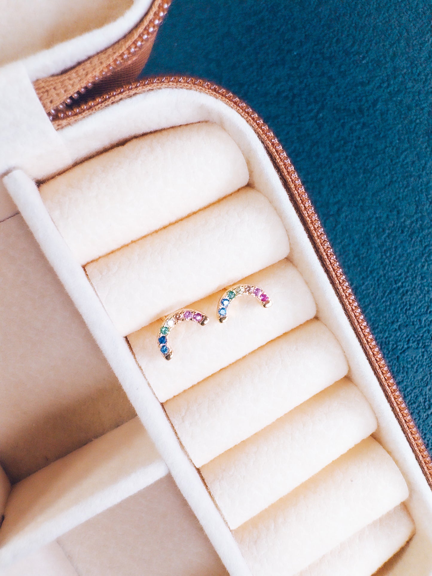 18k Gold Rainbow Arch Studs
