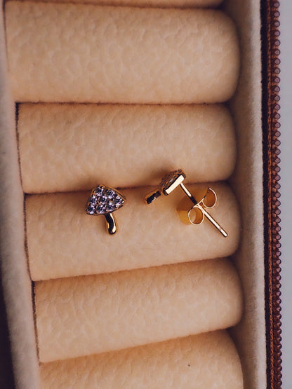 18k Gold Mushroom Stud Earrings