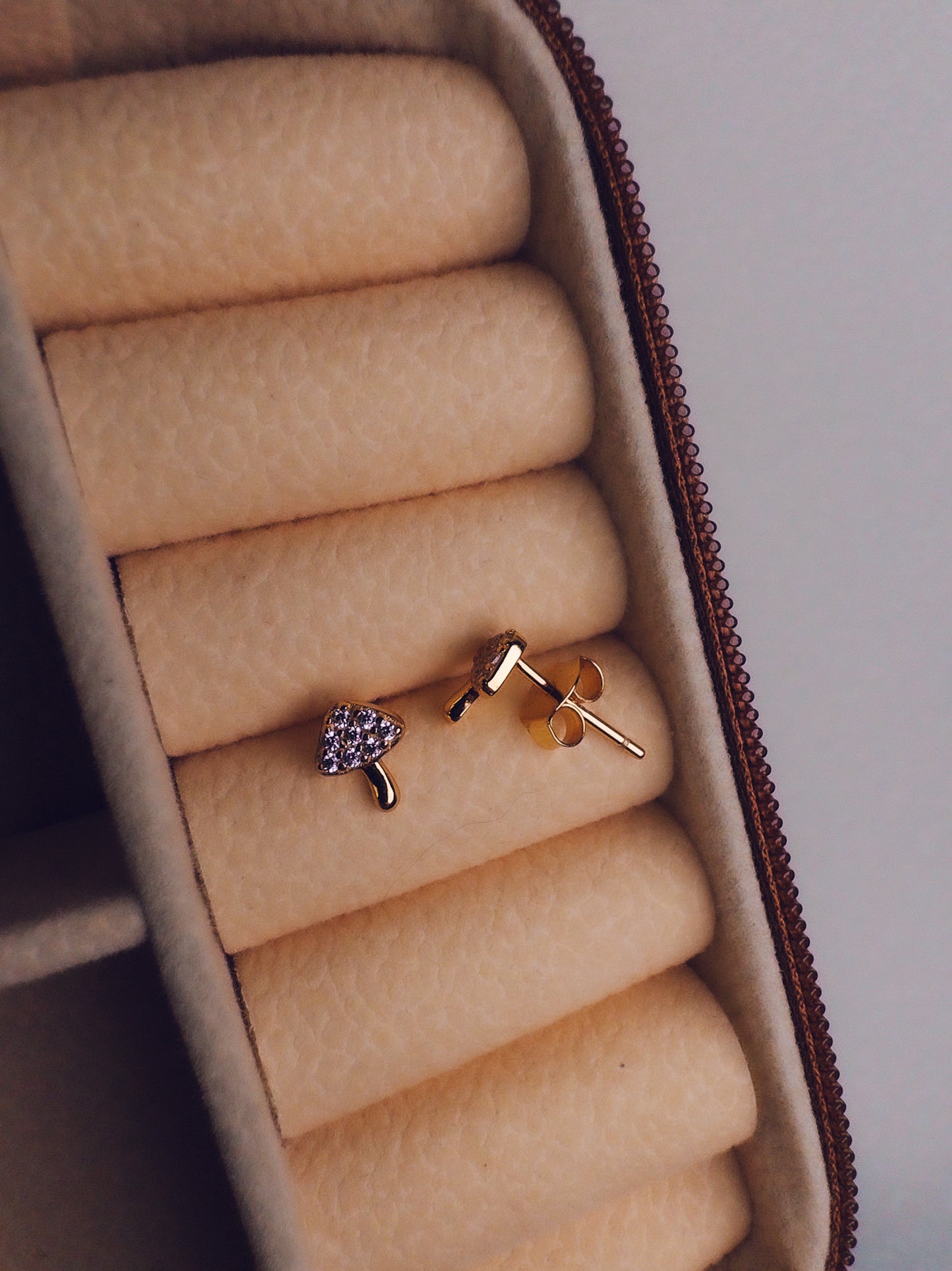 18k Gold Mushroom Stud Earrings
