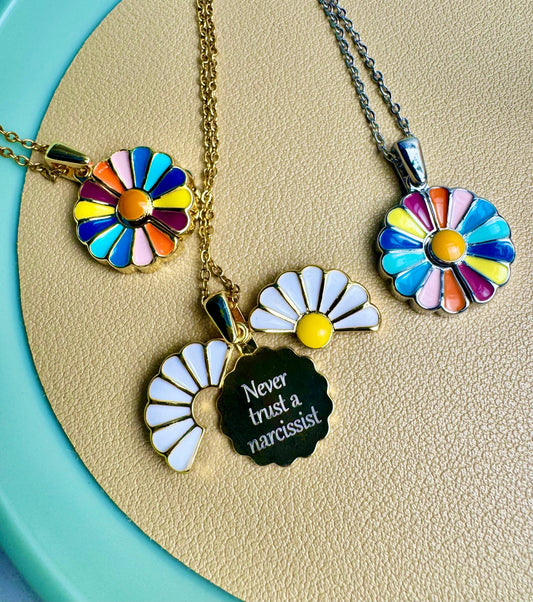 Never Trust a Narcissist Necklace - Lors Collective