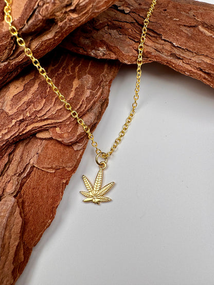 Golden Cannabis Necklace - Lors Collective