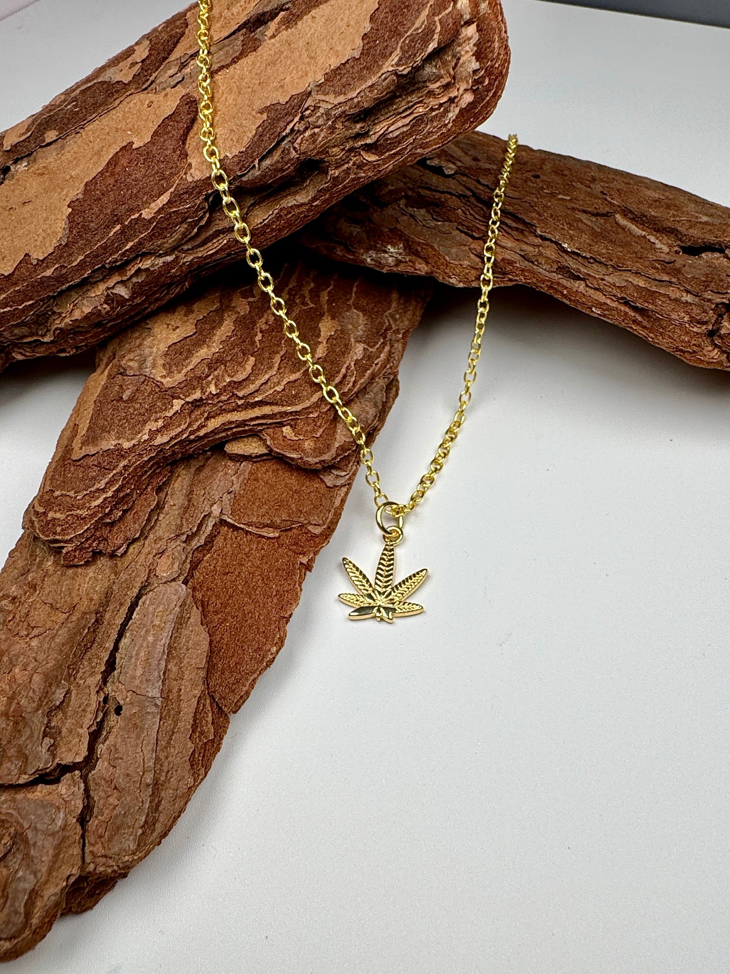 Golden Cannabis Necklace - Lors Collective