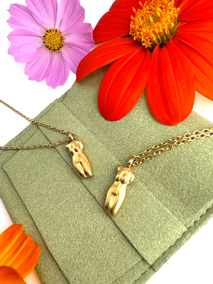Golden Body Form Necklace - Lors Collective