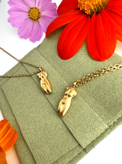 Golden Body Form Necklace - Lors Collective