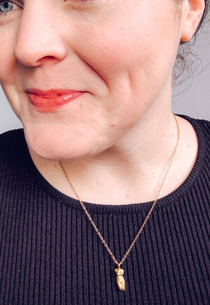 Golden Body Form Necklace - Lors Collective