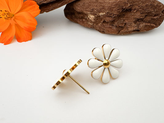 White Daisy Stud Earrings