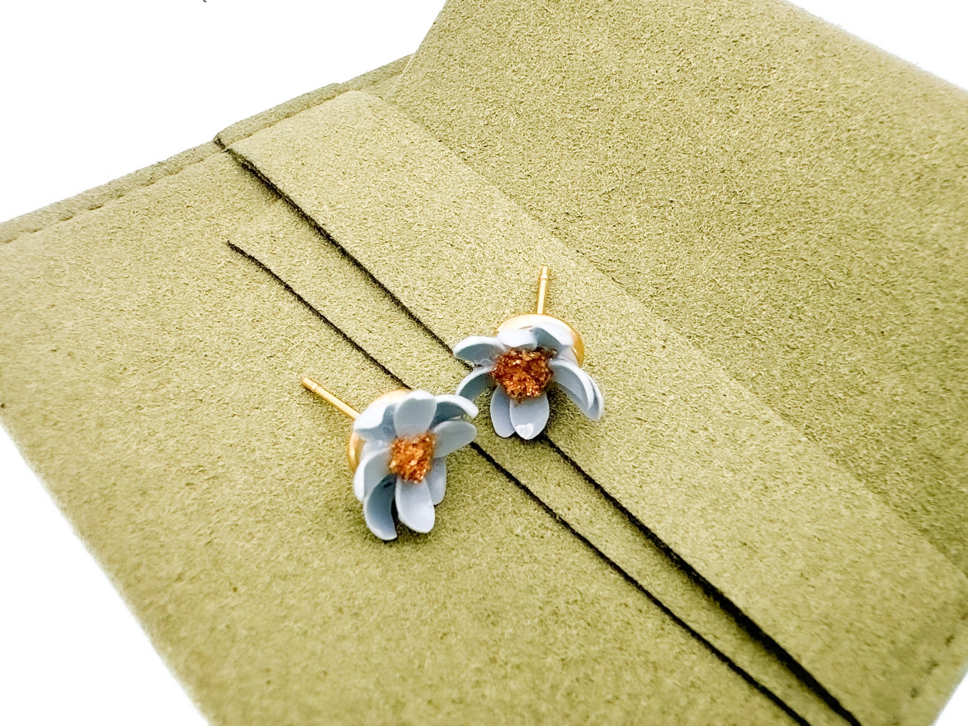 Mother of the Bride Earrings – Handmade Flower Studs with Gold Centers - Lors Collective